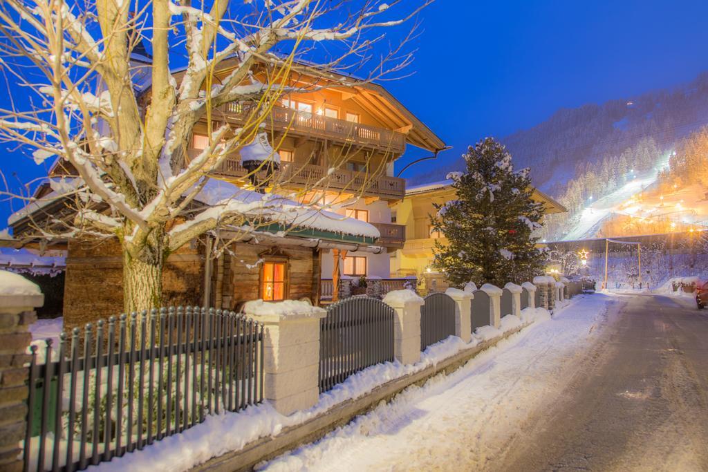 Hotel Garni Landhaus Platzer Цель-ам-Циллер Экстерьер фото